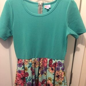 Lularoe medium floral amelia